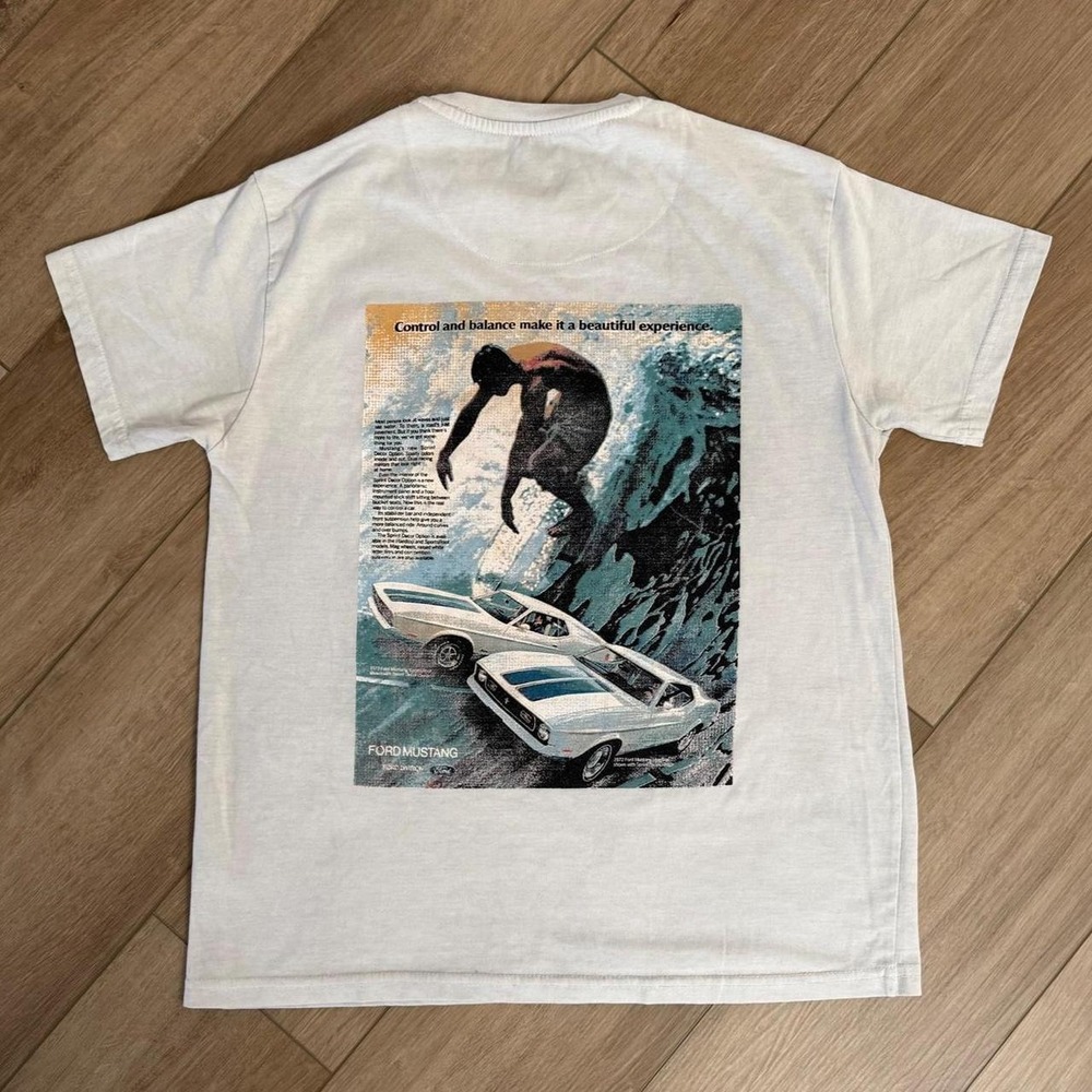 Ford Mustang white t-shirt size M